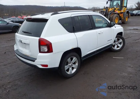 2014 Jeep Compass Sport z USA, uszkodzony, nr VIN 1C4NJDBB0ED621781
